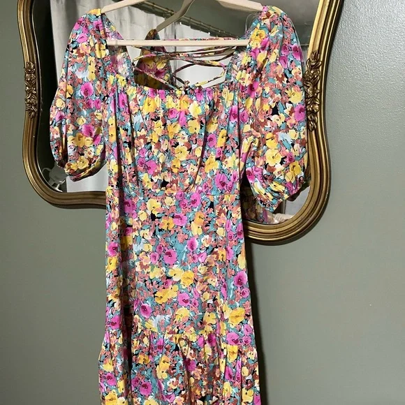 Boutique Floral Mini dress - Picture 2 of 3
